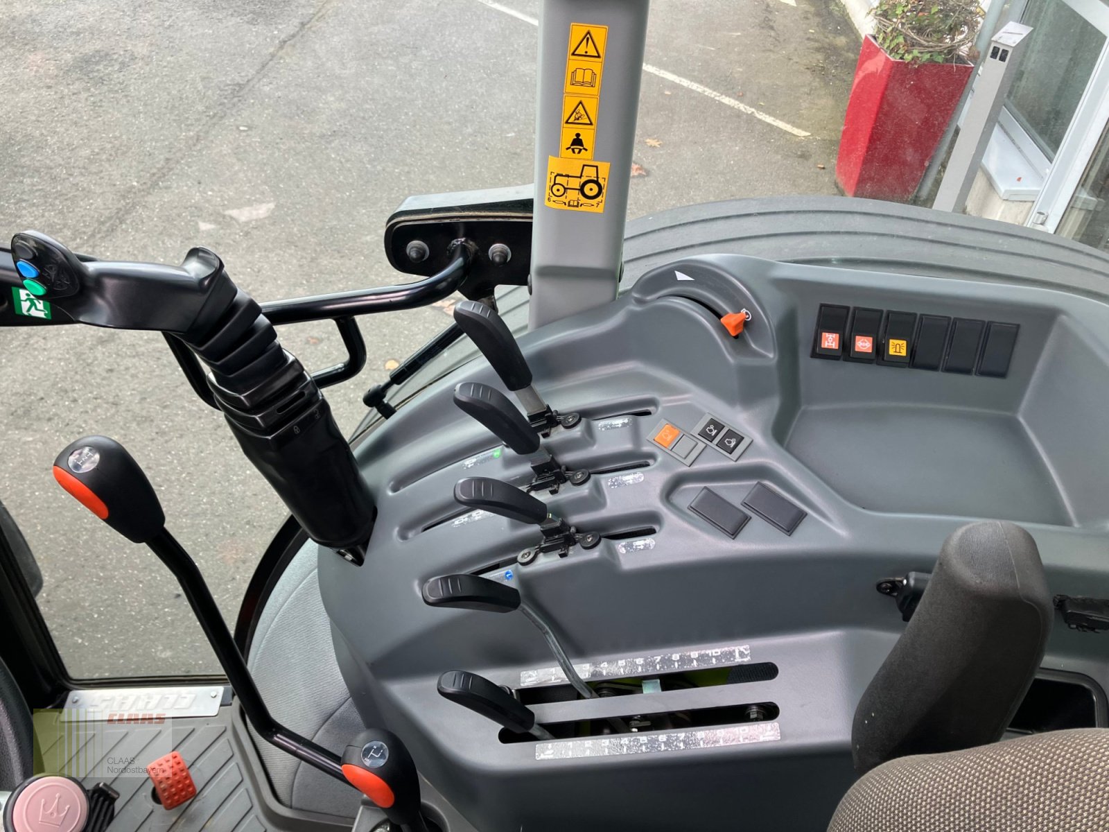 Traktor des Typs CLAAS Elios 210 + FL 40 E + Klima + Druckluft, Gebrauchtmaschine in Altenstadt a.d. Waldnaab (Bild 22)