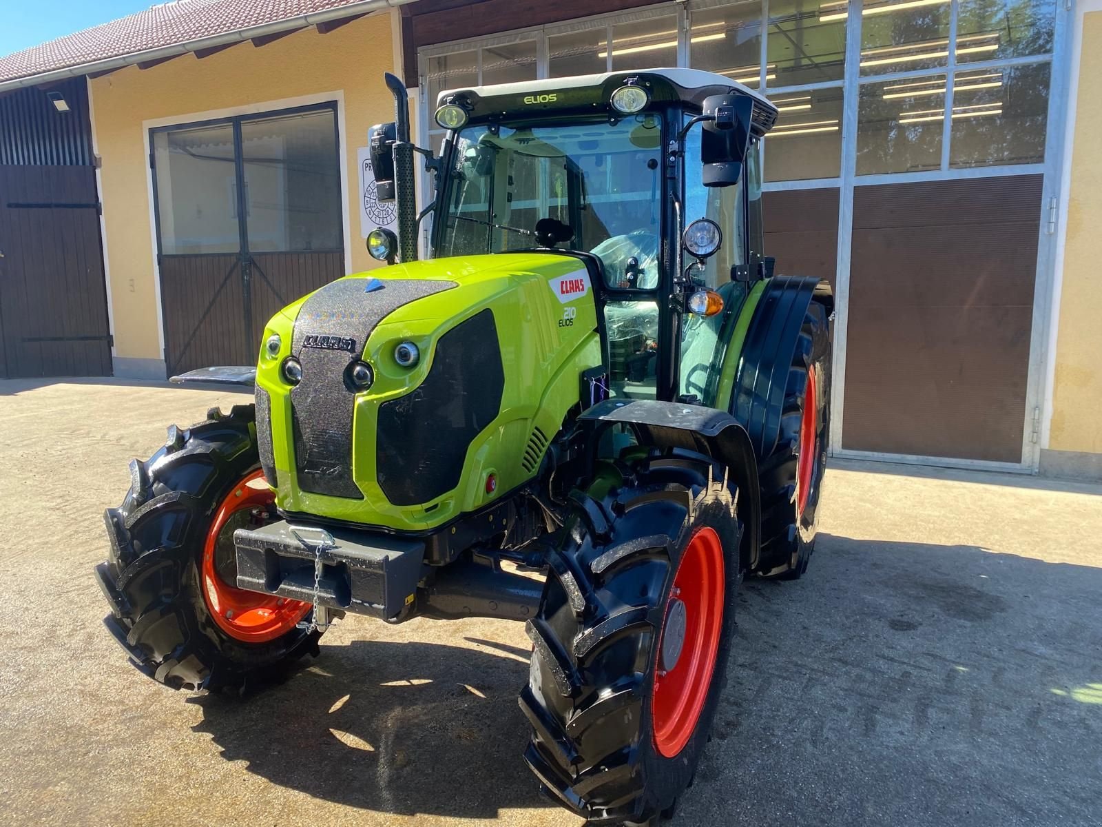 Traktor des Typs CLAAS Elios 210 (Kabine ohne Glasdach), Neumaschine in Pischelsdorf am Engelbach (Bild 7)
