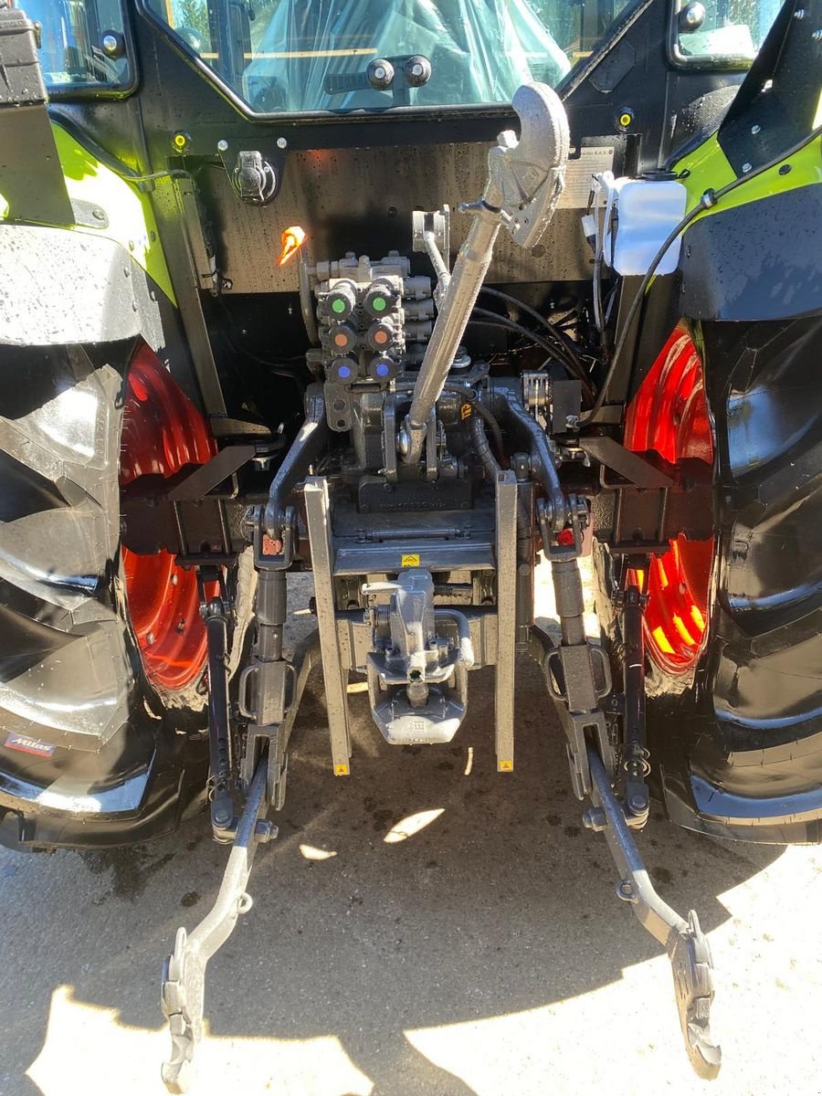 Traktor des Typs CLAAS Elios 210 (Kabine ohne Glasdach), Neumaschine in Pischelsdorf am Engelbach (Bild 11)