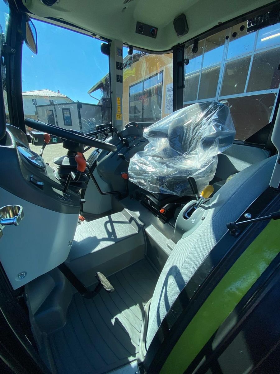 Traktor des Typs CLAAS Elios 210 (Kabine ohne Glasdach), Neumaschine in Pischelsdorf am Engelbach (Bild 10)