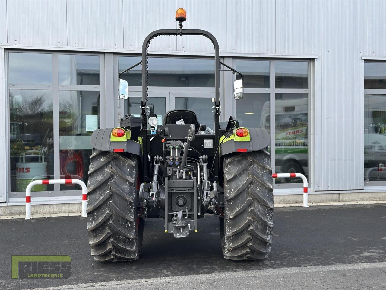 Traktor του τύπου CLAAS ELIOS 210 Plattform, Neumaschine σε Homberg/Ohm - Maulbach (Φωτογραφία 3)
