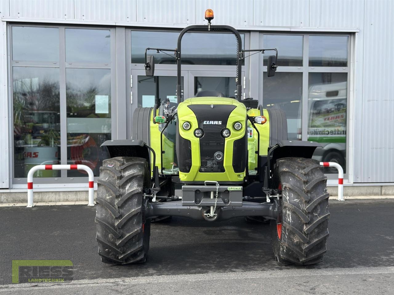 Traktor του τύπου CLAAS ELIOS 210 Plattform, Neumaschine σε Homberg/Ohm - Maulbach (Φωτογραφία 13)