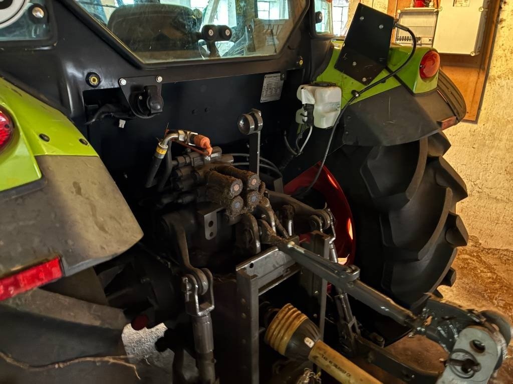 Traktor of the type CLAAS Elios 210, Gebrauchtmaschine in Hinnerup (Picture 4)