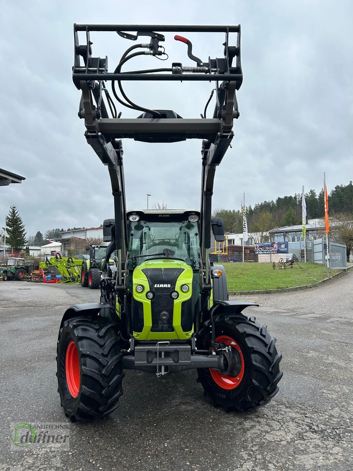 Traktor типа CLAAS Elios 210, Gebrauchtmaschine в Münsingen (Фотография 4)