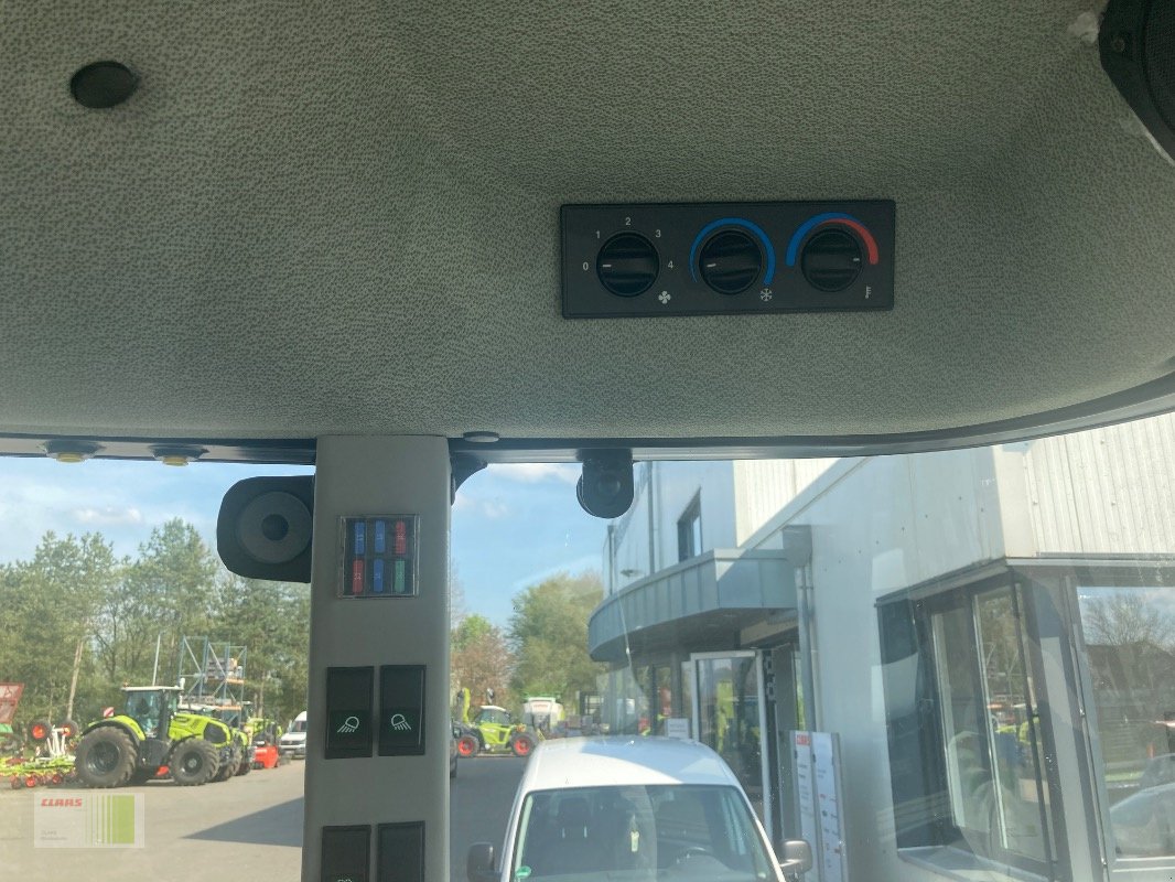 Traktor van het type CLAAS ELIOS 210, Gebrauchtmaschine in Alveslohe (Foto 10)