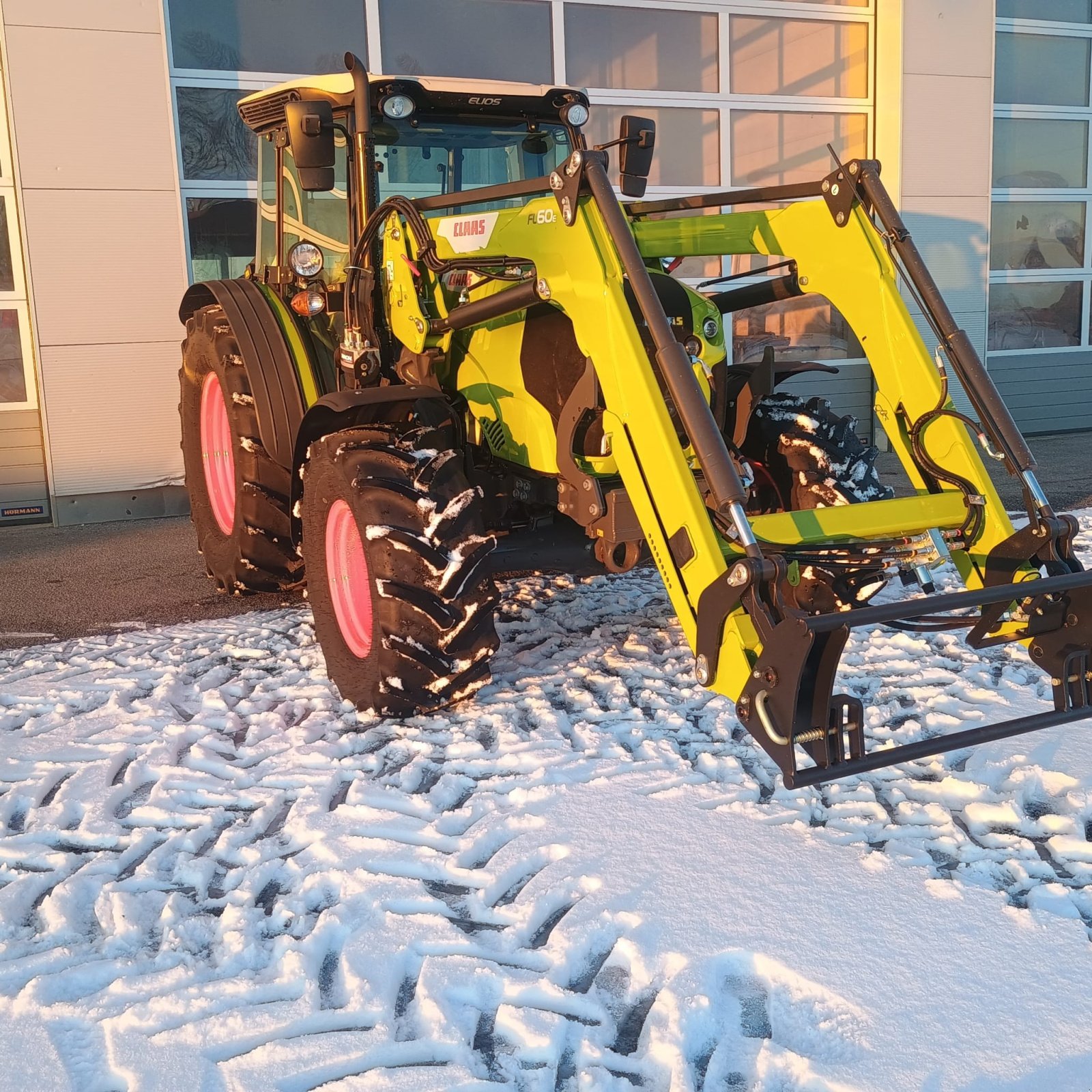 Traktor του τύπου CLAAS Elios 210, Neumaschine σε Ruhstorf  (Φωτογραφία 1)