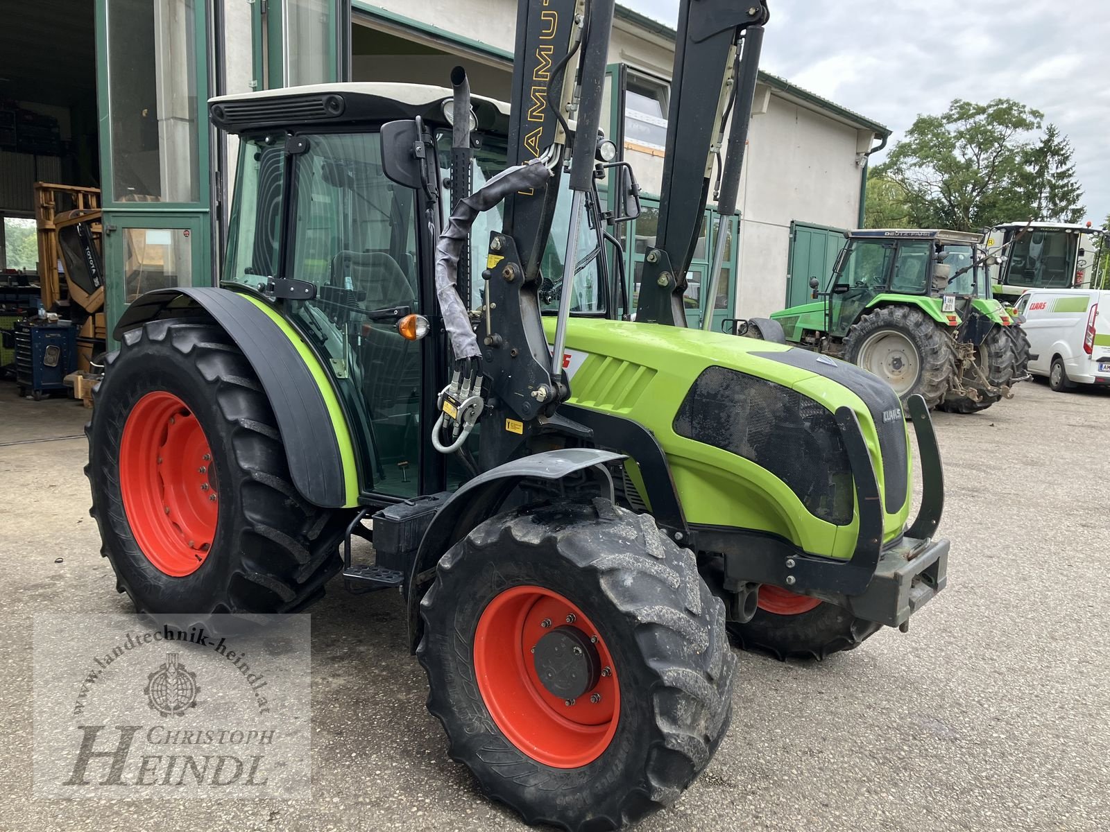 Traktor van het type CLAAS Elios 220, Gebrauchtmaschine in Stephanshart (Foto 1)