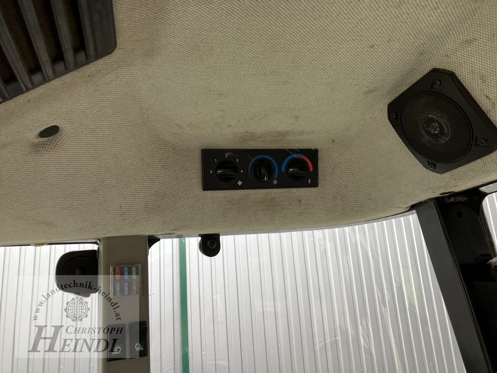 Traktor van het type CLAAS Elios 220, Gebrauchtmaschine in Stephanshart (Foto 16)