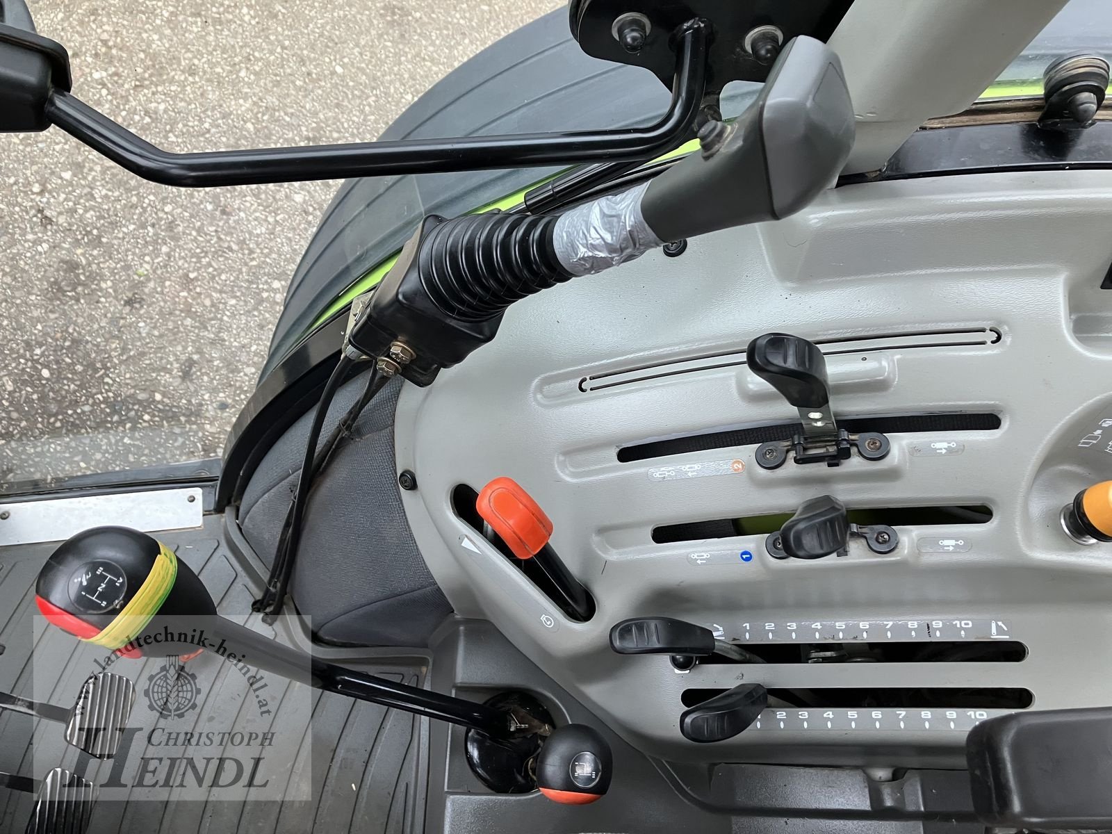 Traktor van het type CLAAS Elios 220, Gebrauchtmaschine in Stephanshart (Foto 19)