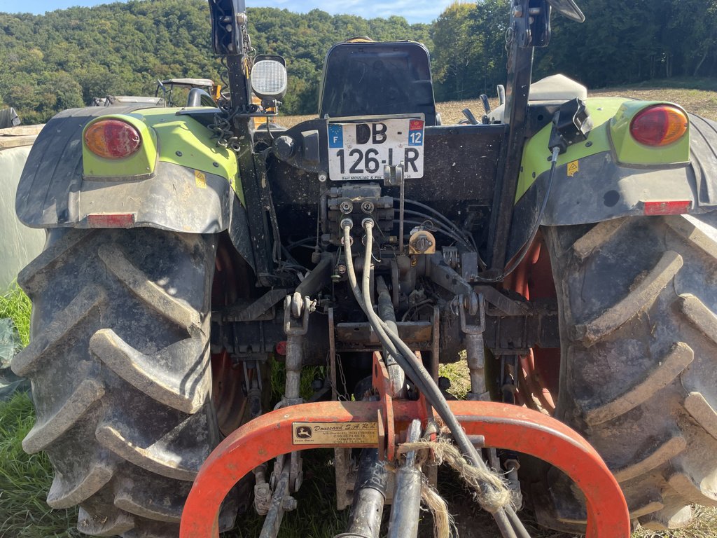 Traktor du type CLAAS ELIOS 230, Gebrauchtmaschine en UZERCHE (Photo 5)