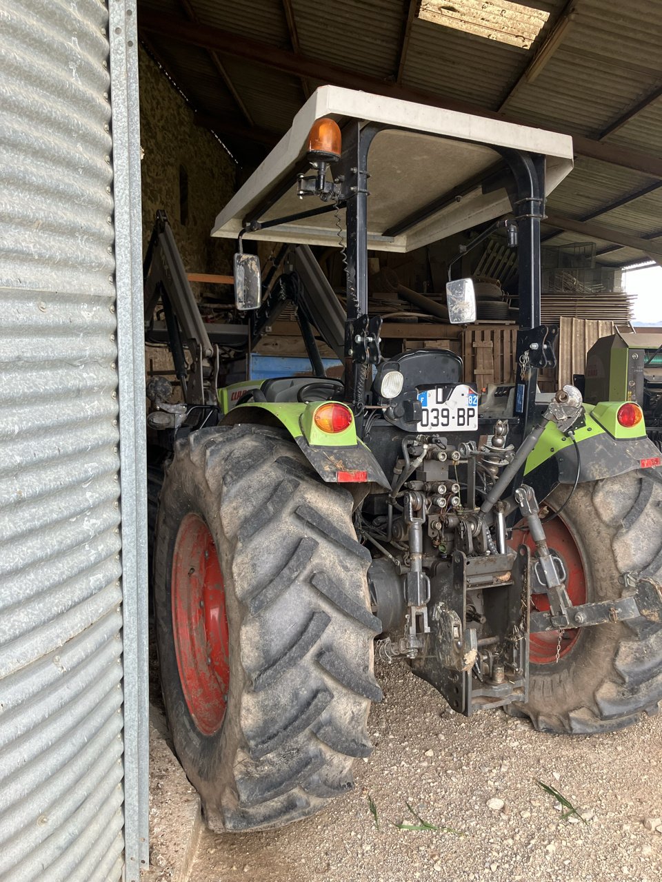 Traktor tipa CLAAS ELIOS 230, Gebrauchtmaschine u MORLHON LE HAUT (Slika 5)