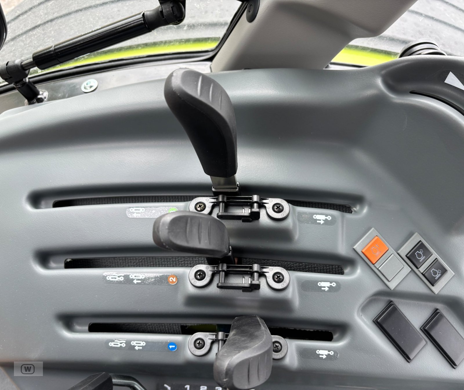 Traktor des Typs CLAAS Elios 2.85, Neumaschine in Zell an der Pram (Bild 21)