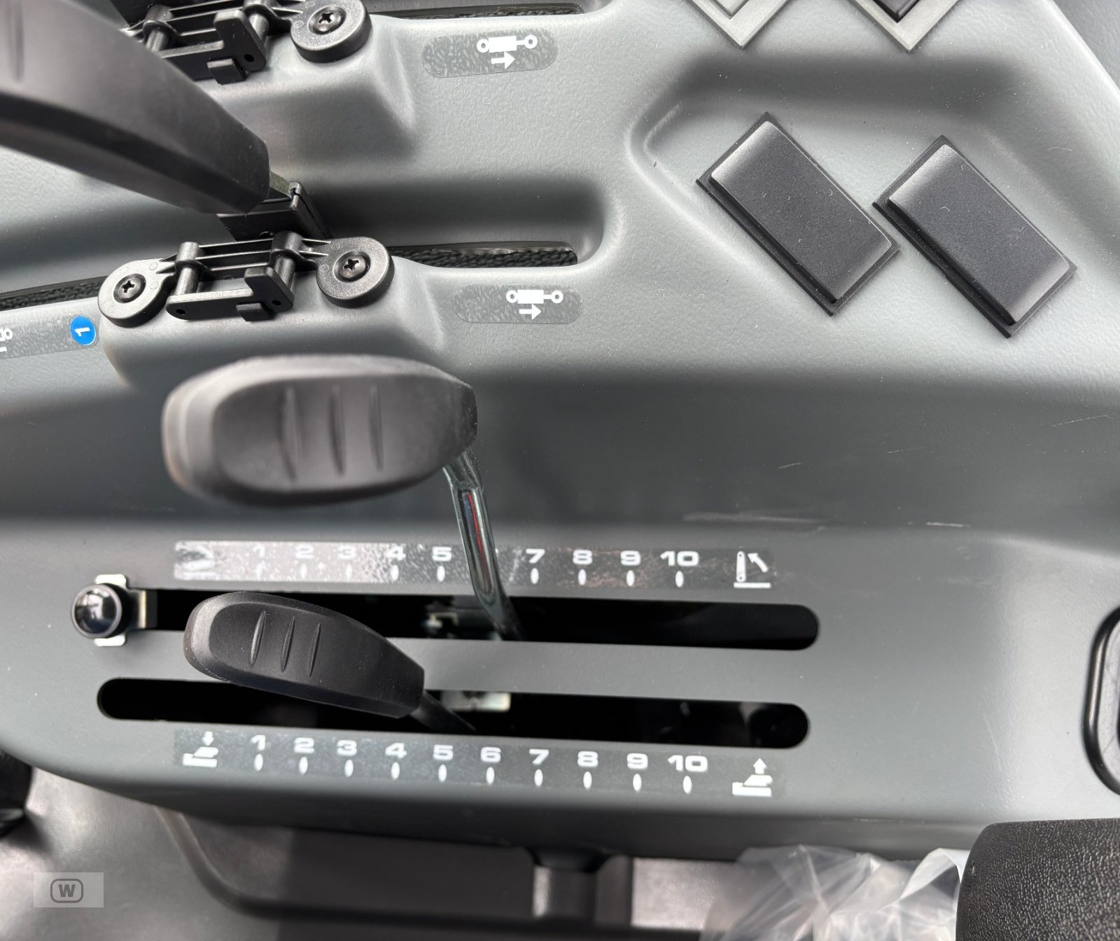 Traktor des Typs CLAAS Elios 2.85, Neumaschine in Zell an der Pram (Bild 22)