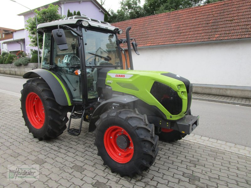 Traktor of the type CLAAS ELIOS 300 Advanced, Neumaschine in Wildenberg (Picture 1)