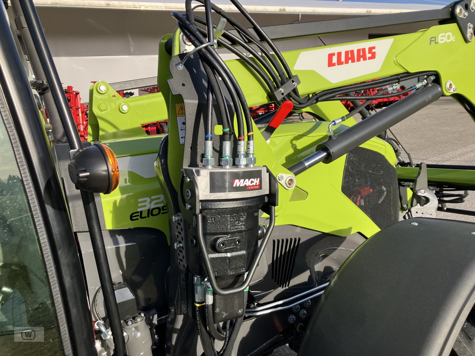 Traktor des Typs CLAAS Elios 320, Neumaschine in Zell an der Pram (Bild 15)
