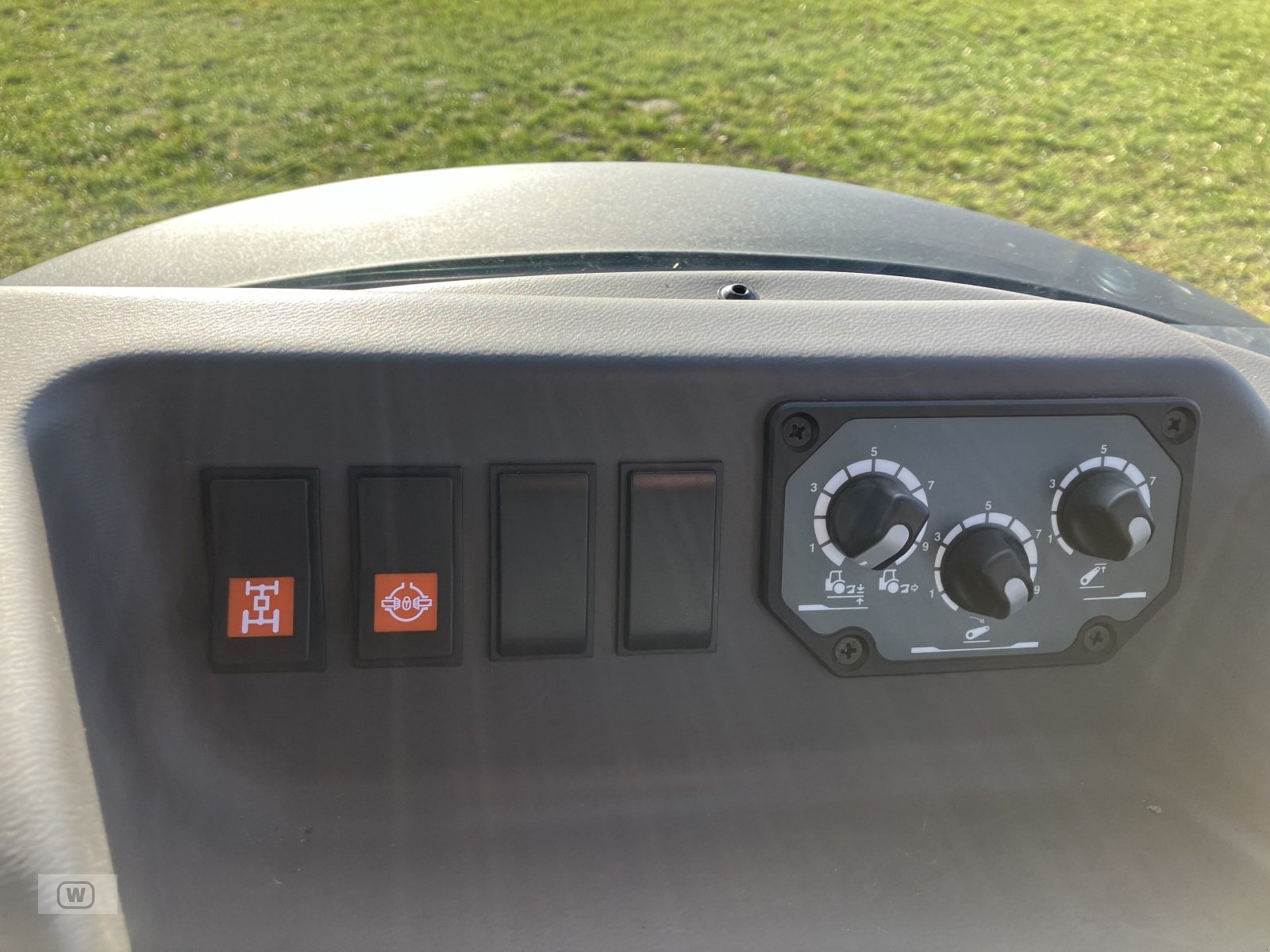 Traktor des Typs CLAAS Elios 320, Neumaschine in Zell an der Pram (Bild 27)