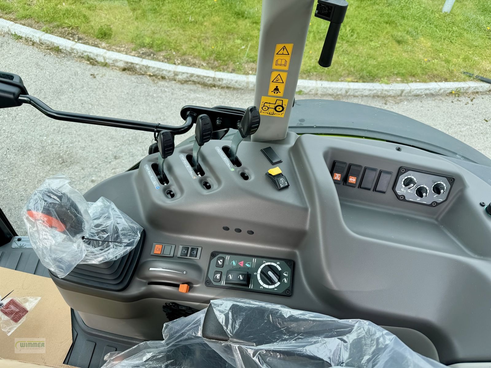 Traktor типа CLAAS ELIOS 3.85 COMFORT, Neumaschine в Kematen (Фотография 13)