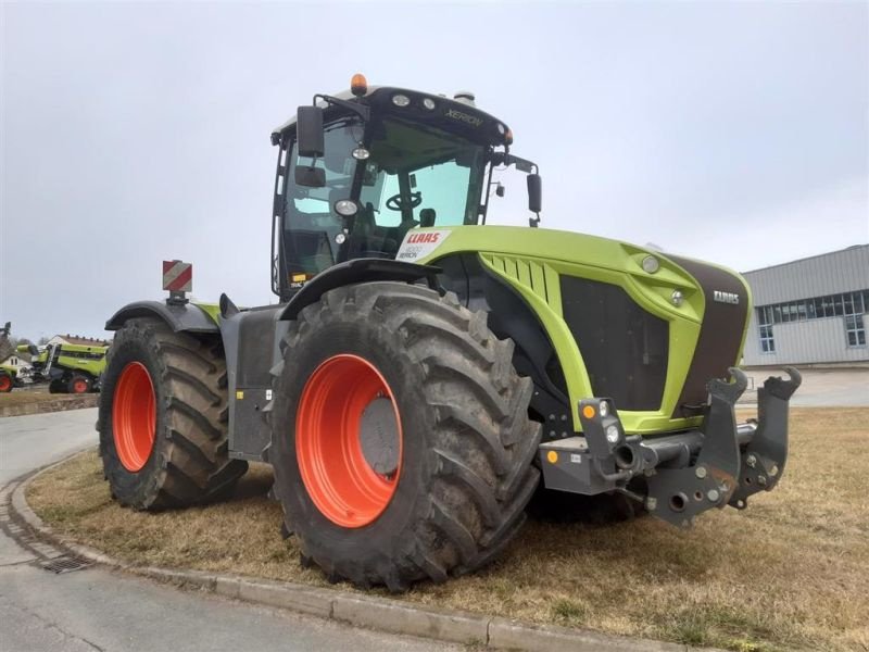 Traktor типа CLAAS GEBR. XERION 4000, Gebrauchtmaschine в Lommatzsch (Фотография 1)