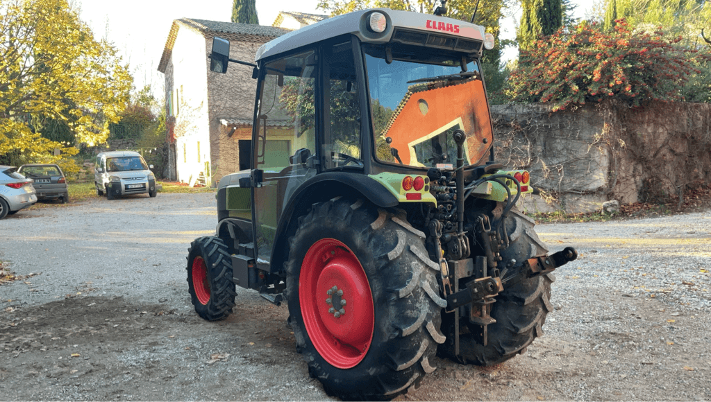 Traktor typu CLAAS NECTIS 247 VL 4 RM, Gebrauchtmaschine v SAINT ANDIOL (Obrázek 4)