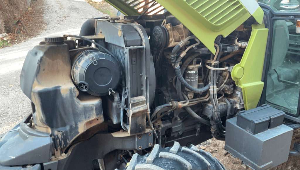 Traktor typu CLAAS NECTIS 247 VL 4 RM, Gebrauchtmaschine v SAINT ANDIOL (Obrázek 8)