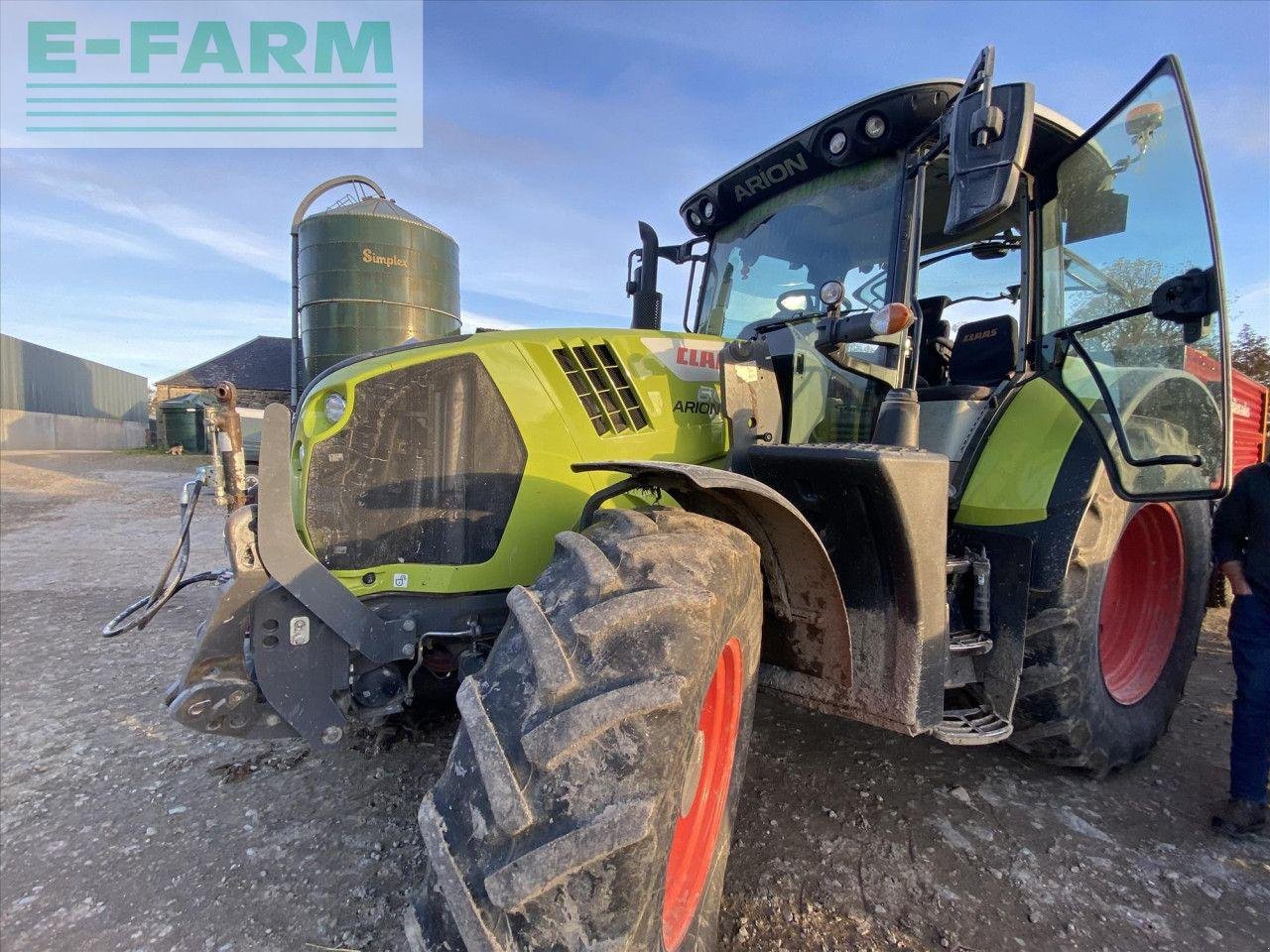 Traktor типа CLAAS NEW ARION 610, Gebrauchtmaschine в FORRES (Фотография 2)
