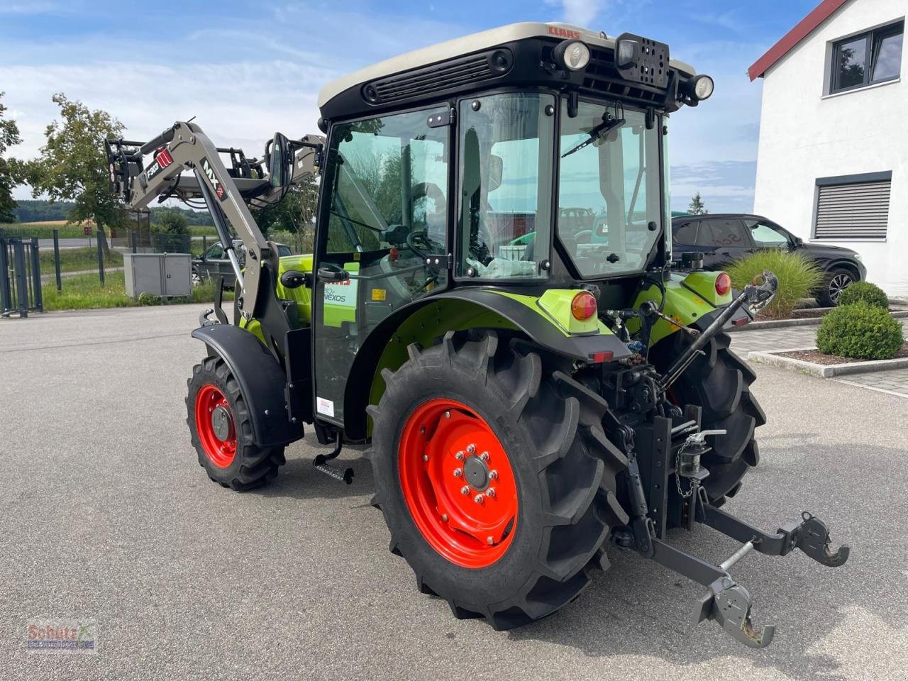 Traktor a típus CLAAS Nexos 210 F mit Frontlader und Frontzapfwelle, erst 236 Betriebsstunden, NEUWERTIG, Gebrauchtmaschine ekkor: Schierling (Kép 3)