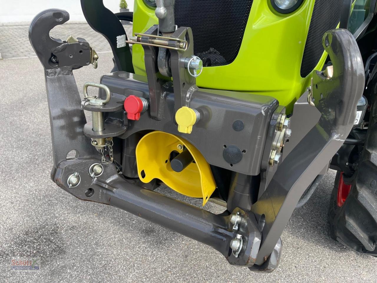 Traktor del tipo CLAAS Nexos 210, neuwertig, mit Frontlader und Frontzapfwelle, 236 Betriebsstunden, Gebrauchtmaschine In Schierling (Immagine 11)