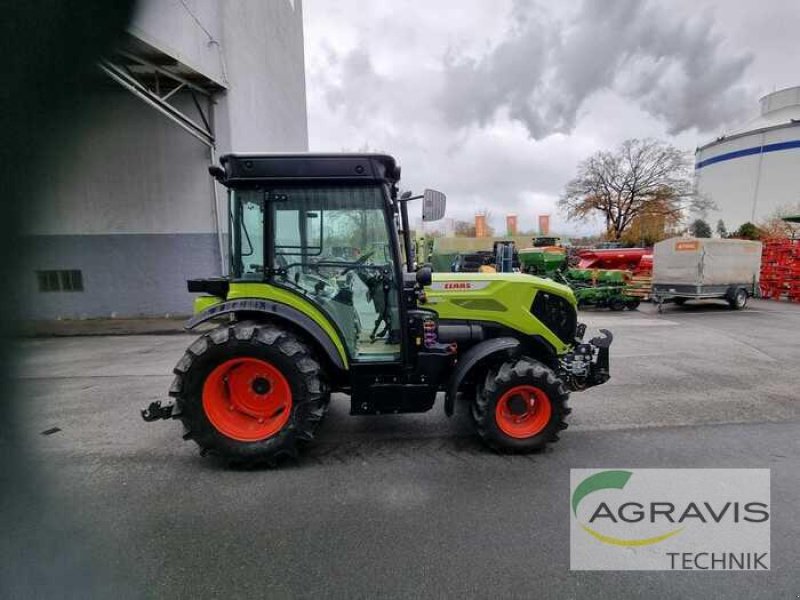 Traktor typu CLAAS NEXOS 220 M CLASSIC, Neumaschine v Lage (Obrázek 7)