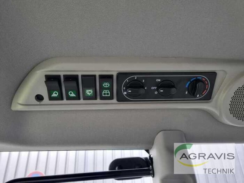 Traktor typu CLAAS NEXOS 220 M CLASSIC, Neumaschine v Lage (Obrázek 15)