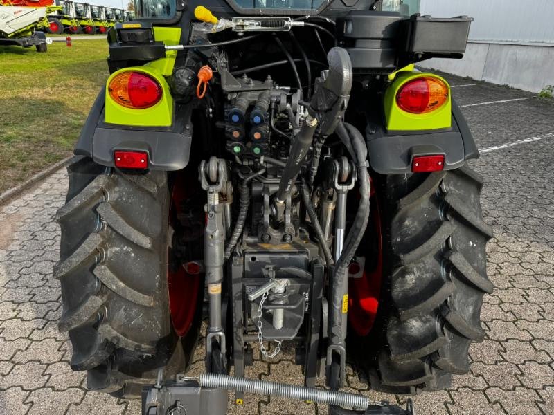 Traktor van het type CLAAS NEXOS 220 S, Gebrauchtmaschine in Hockenheim (Foto 5)