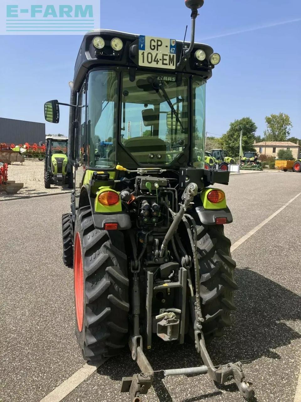 Traktor typu CLAAS nexos 220 s, Gebrauchtmaschine v AILLAS (33 - GIRONDE) (Obrázek 5)