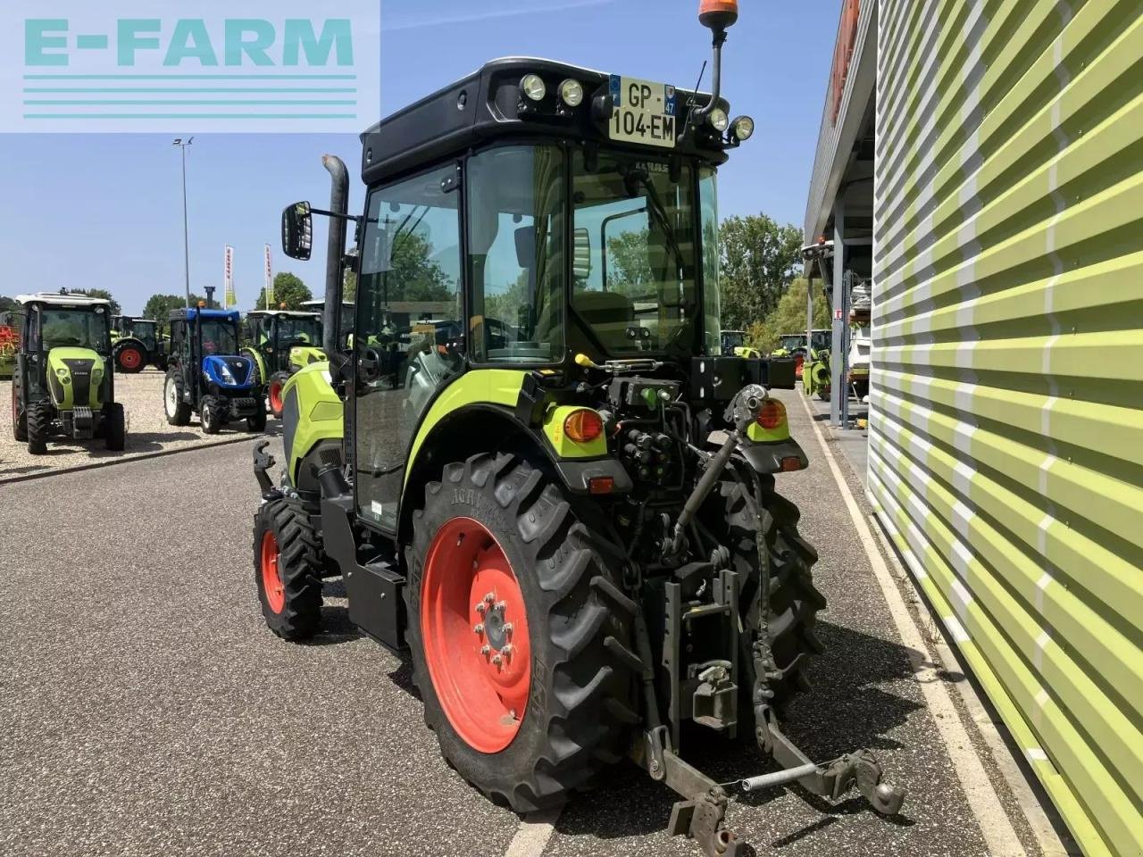 Traktor типа CLAAS nexos 220 s, Gebrauchtmaschine в AILLAS (33 - GIRONDE) (Фотография 4)