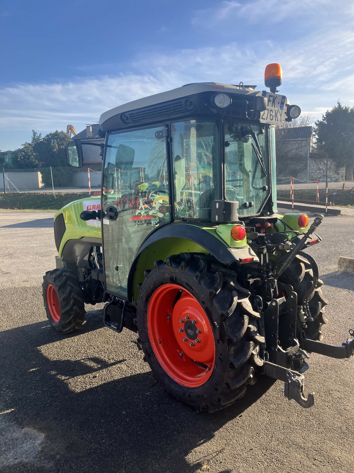 Traktor typu CLAAS NEXOS 220 VE CABINE 4RM, Gebrauchtmaschine v SAINT ANDIOL (Obrázek 8)