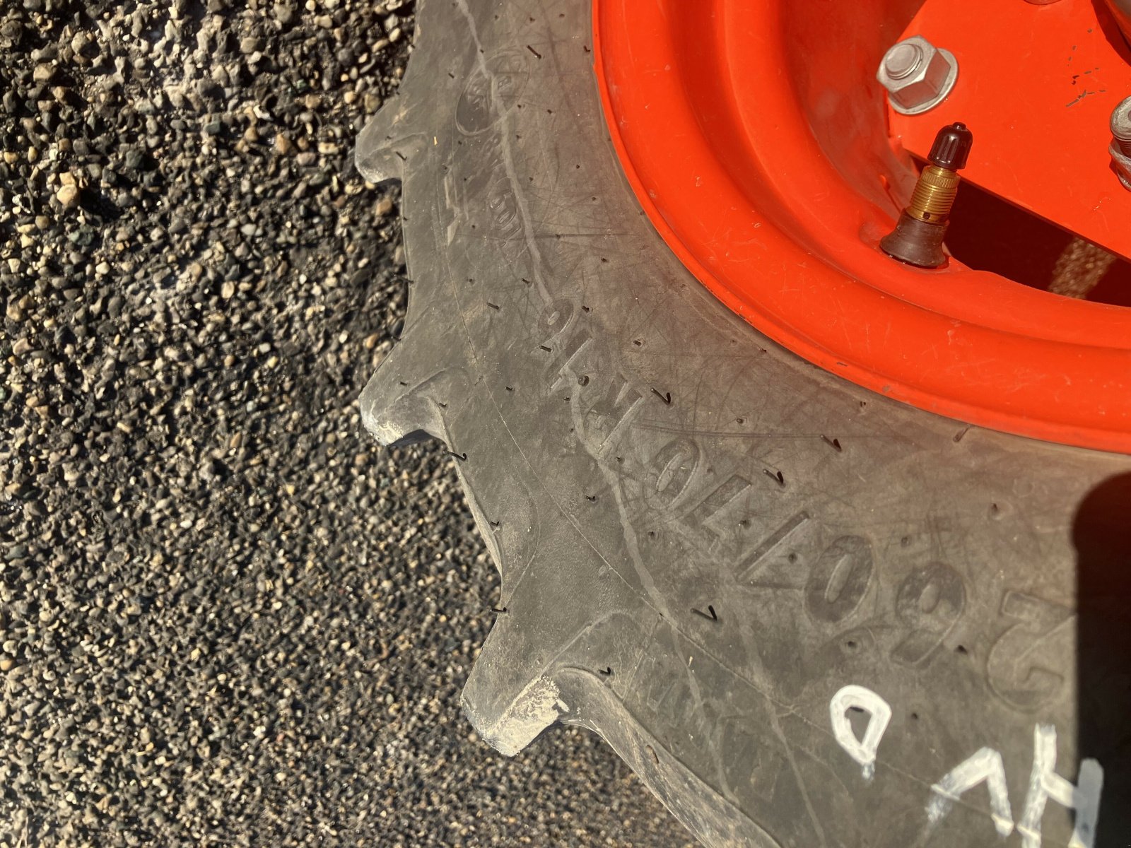 Traktor typu CLAAS NEXOS 220 VE CABINE 4RM, Gebrauchtmaschine v SAINT ANDIOL (Obrázek 10)