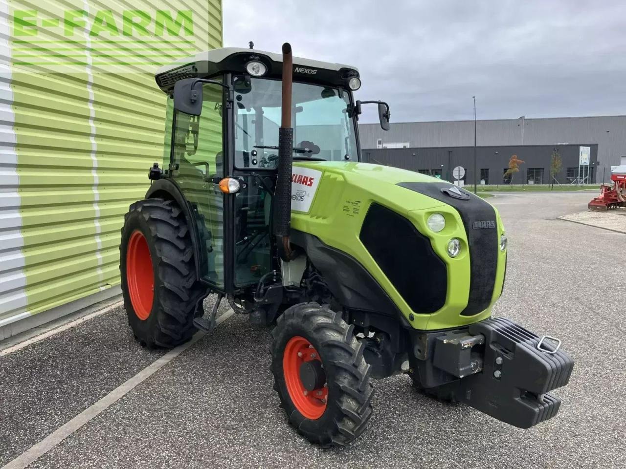 Traktor типа CLAAS nexos 220 vl cabine VL, Gebrauchtmaschine в AILLAS (33 - GIRONDE) (Фотография 8)