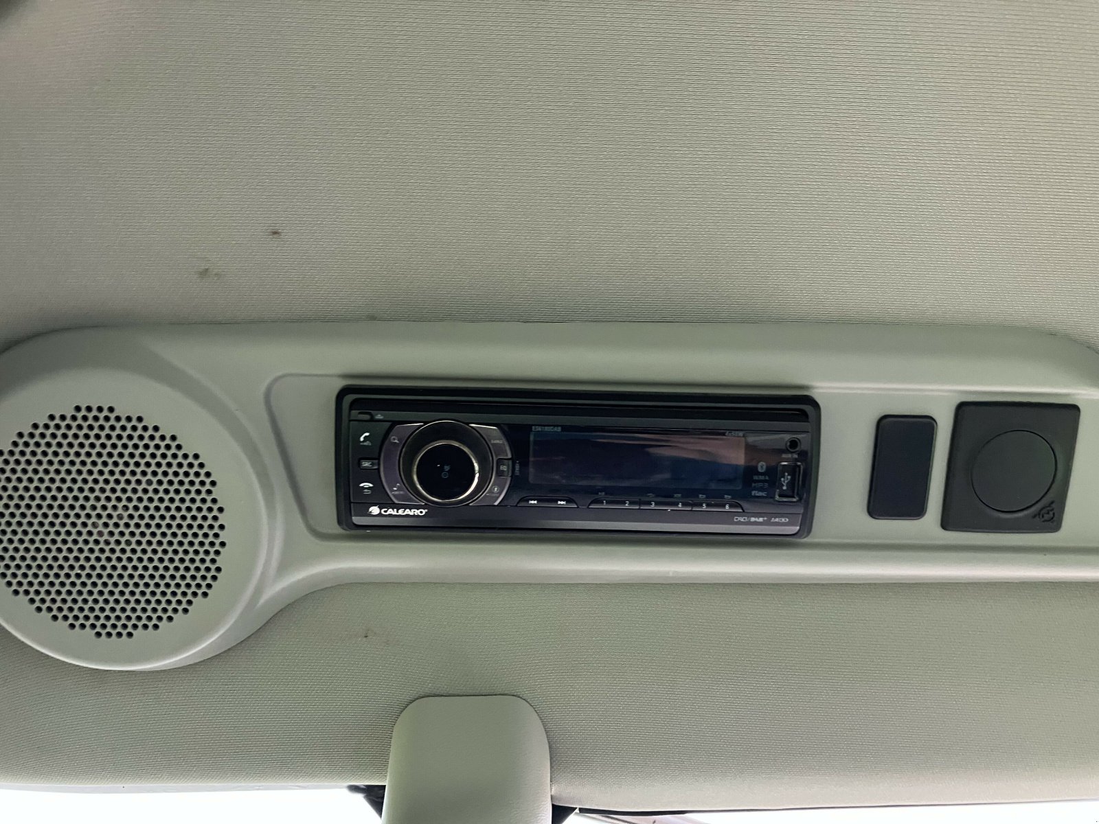 Traktor типа CLAAS NEXOS 230 M, Gebrauchtmaschine в AILLAS (Фотография 3)