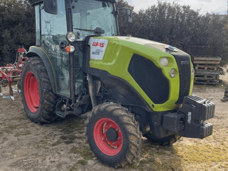 Traktor of the type CLAAS nexos 230 ve, Gebrauchtmaschine in ST ANDIOL (Picture 1)