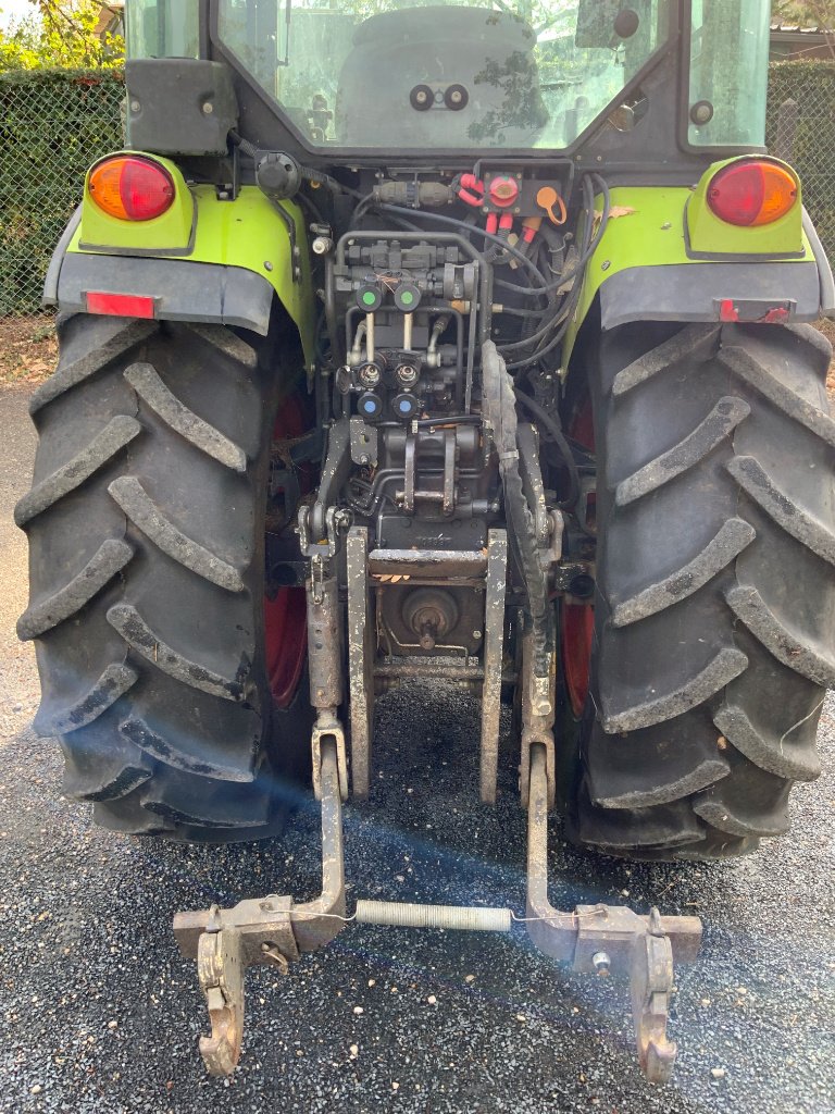 Traktor des Typs CLAAS Nexos 230 vl, Gebrauchtmaschine in MORLHON LE HAUT (Bild 4)