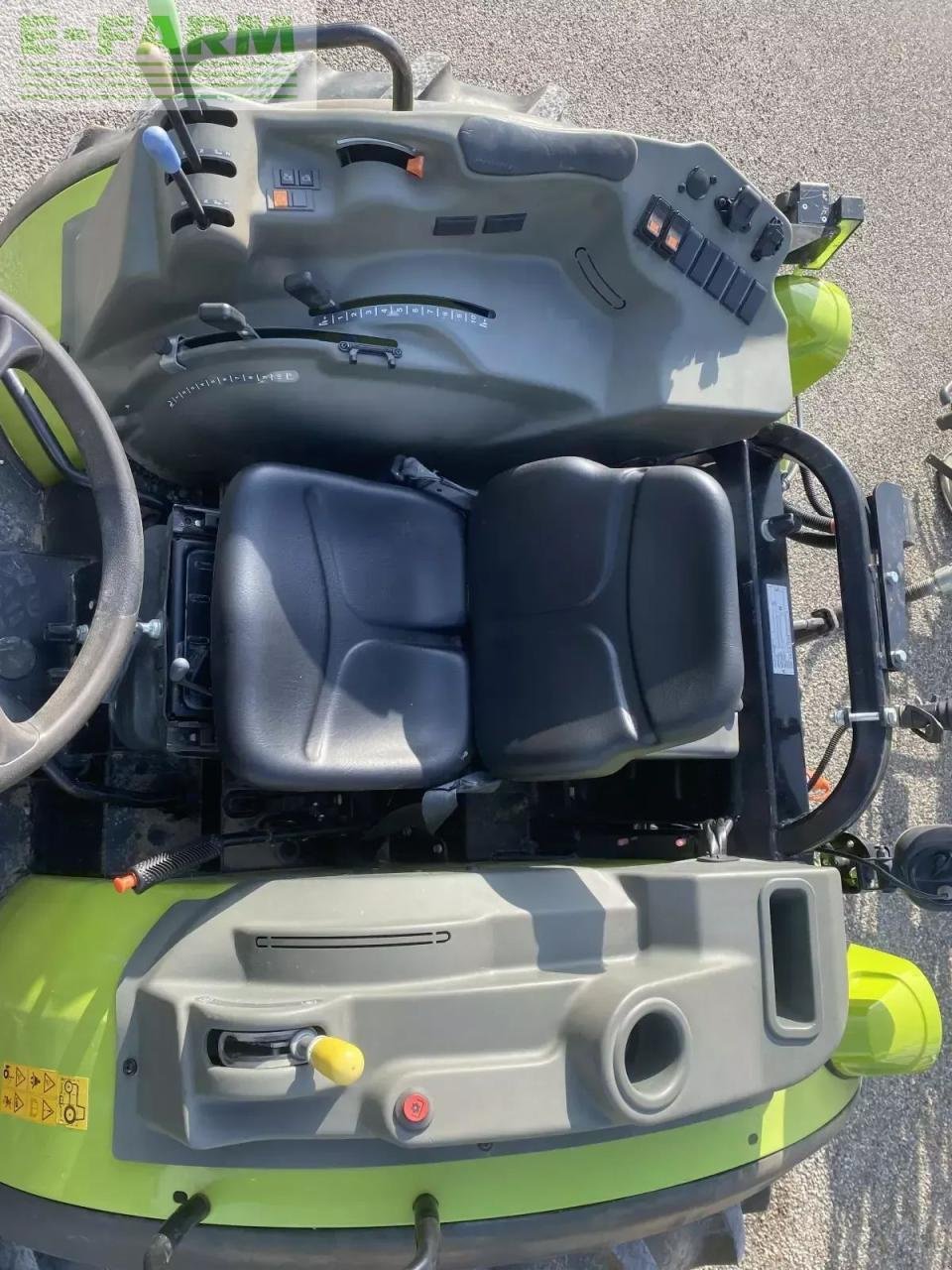 Traktor del tipo CLAAS nexos 240 f arceau 4rm, Gebrauchtmaschine In ST ANDIOL (Immagine 8)