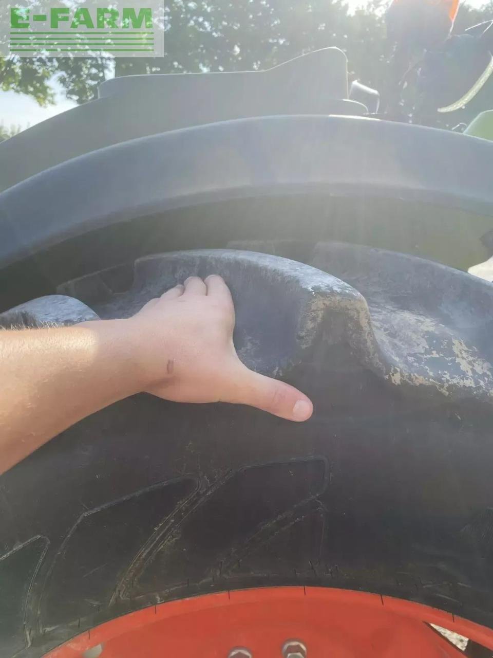 Traktor del tipo CLAAS nexos 240 f arceau 4rm, Gebrauchtmaschine In ST ANDIOL (Immagine 9)