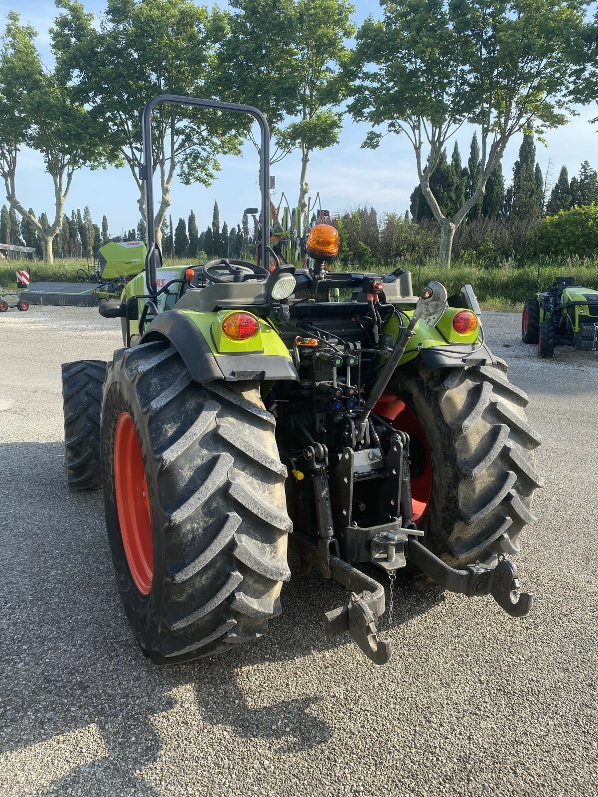 Traktor tipa CLAAS NEXOS 240 F ARCEAU 4RM, Gebrauchtmaschine u SAINT ANDIOL (Slika 5)