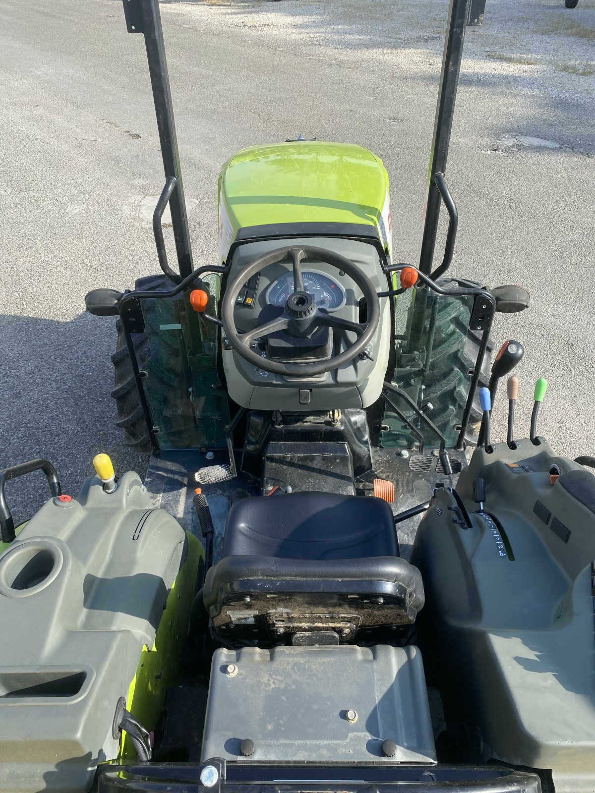 Traktor tipa CLAAS NEXOS 240 F ARCEAU 4RM, Gebrauchtmaschine u SAINT ANDIOL (Slika 4)
