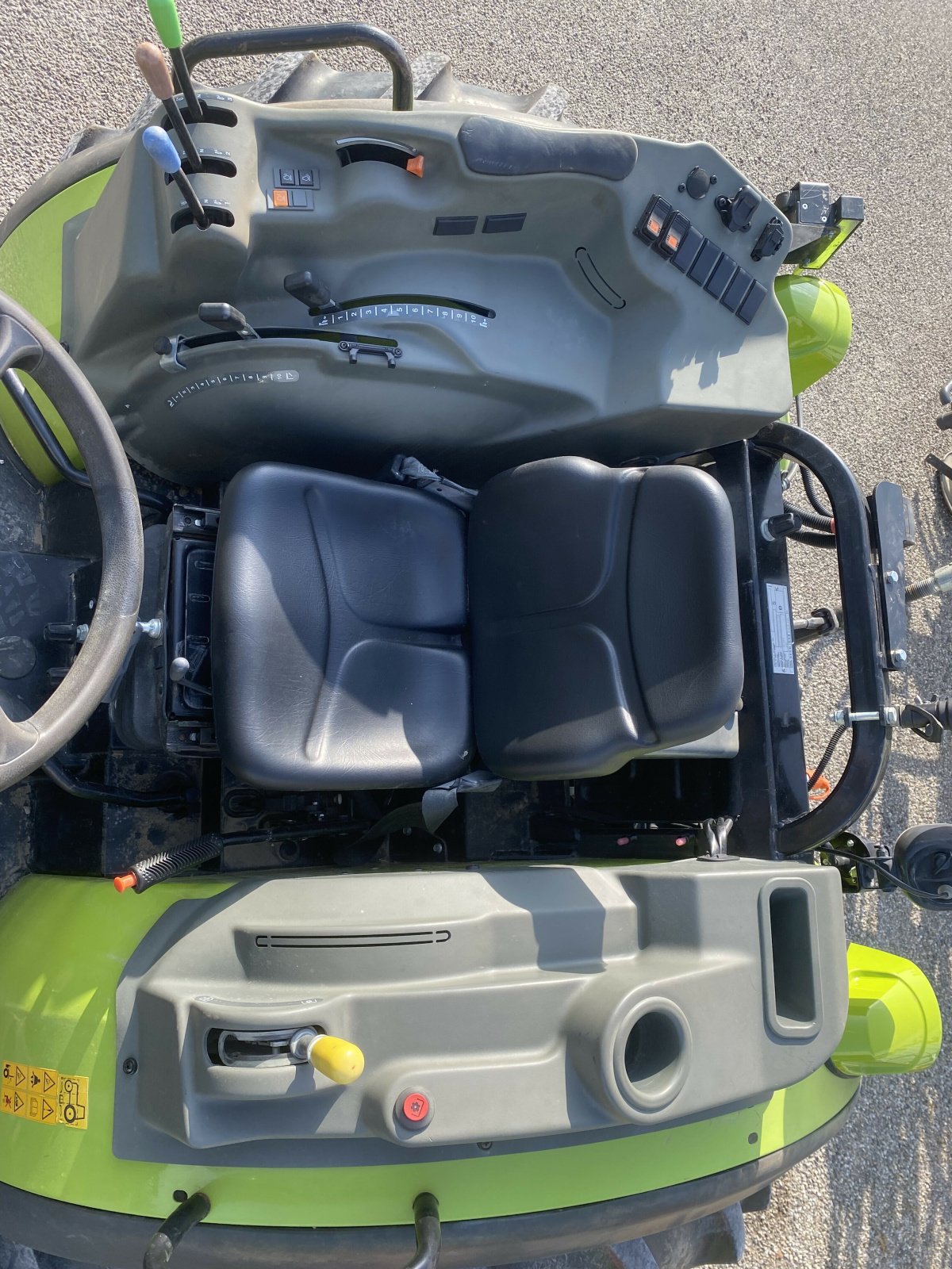 Traktor tipa CLAAS NEXOS 240 F ARCEAU 4RM, Gebrauchtmaschine u SAINT ANDIOL (Slika 8)