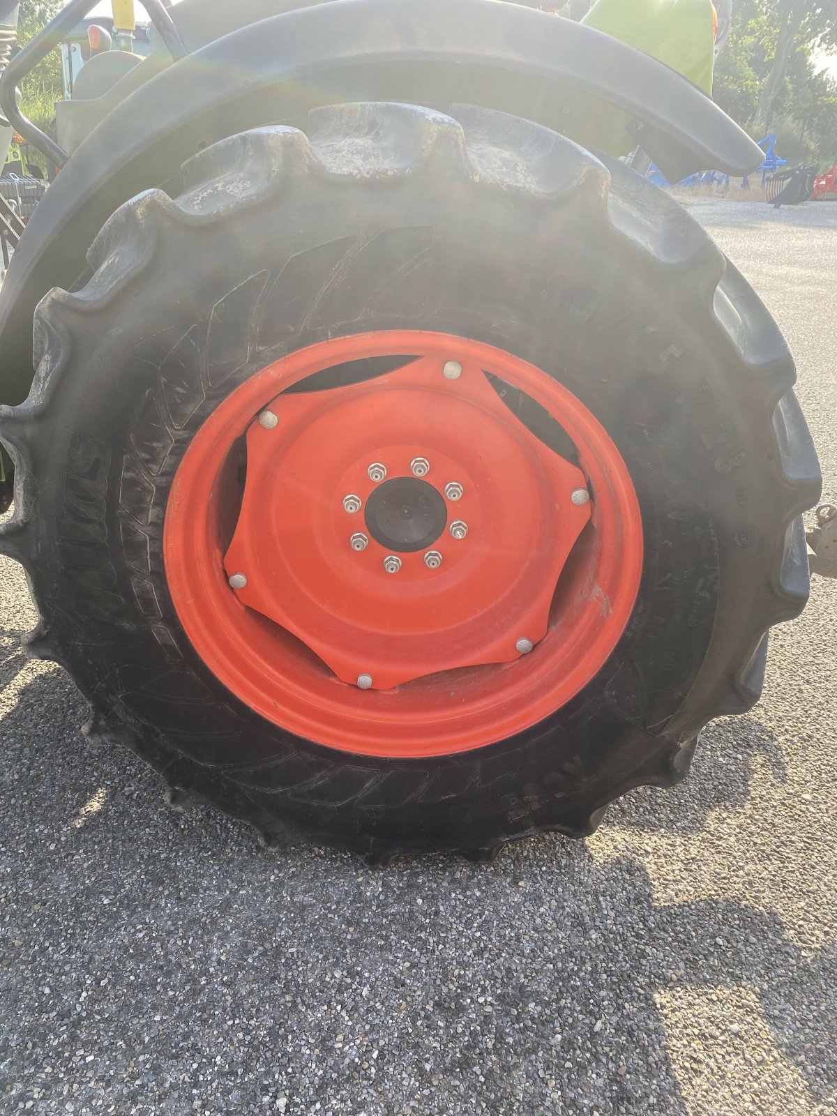 Traktor tipa CLAAS NEXOS 240 F ARCEAU 4RM, Gebrauchtmaschine u SAINT ANDIOL (Slika 10)