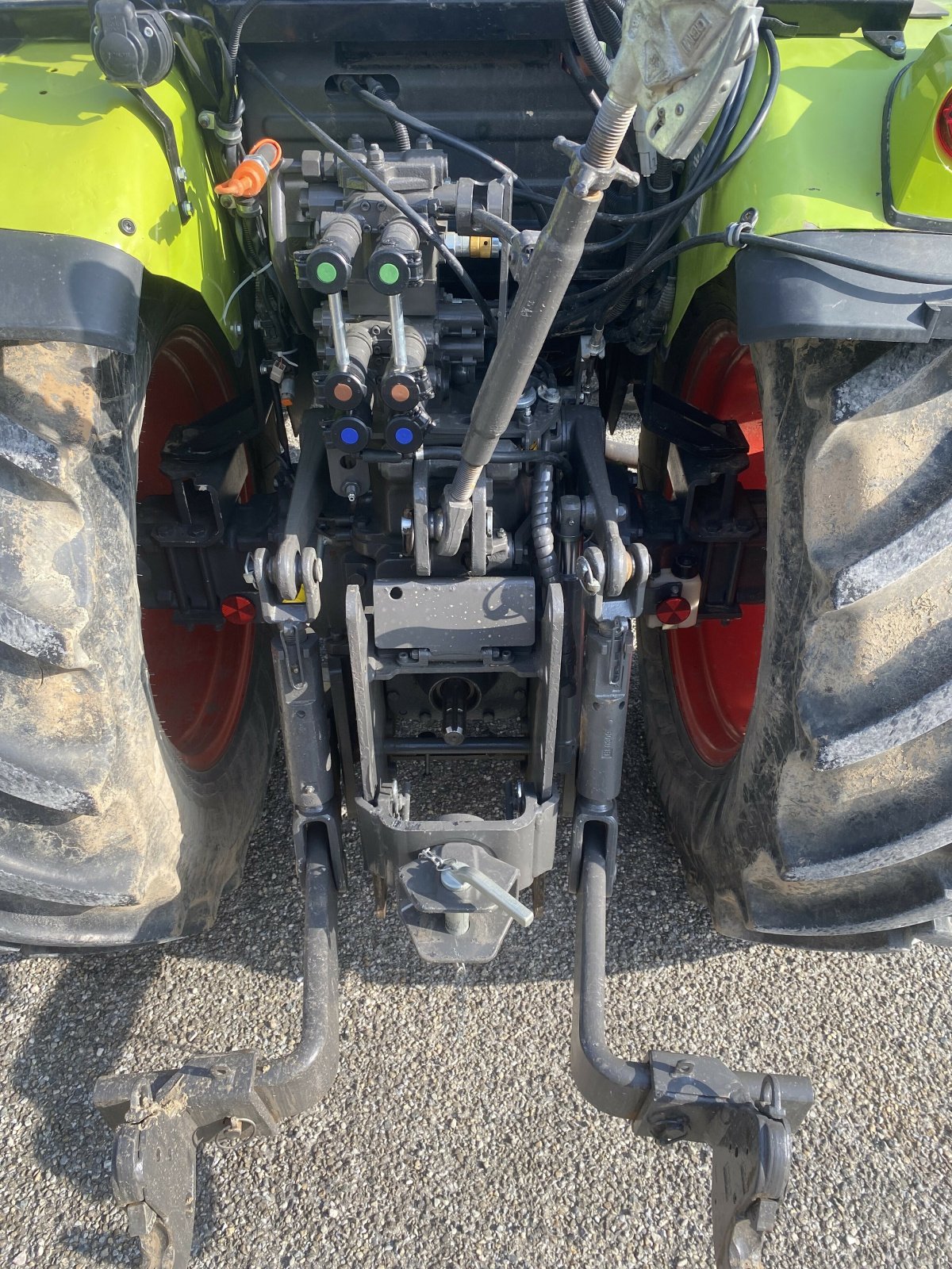 Traktor tipa CLAAS NEXOS 240 F ARCEAU 4RM, Gebrauchtmaschine u SAINT ANDIOL (Slika 7)