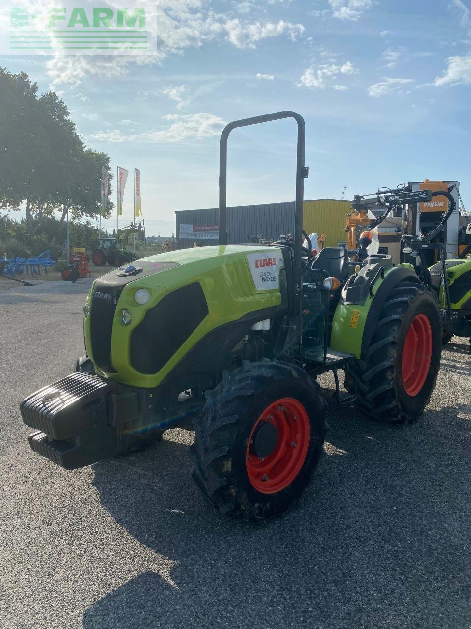 Traktor του τύπου CLAAS nexos 240 f arceau F, Gebrauchtmaschine σε ST ANDIOL (Φωτογραφία 2)