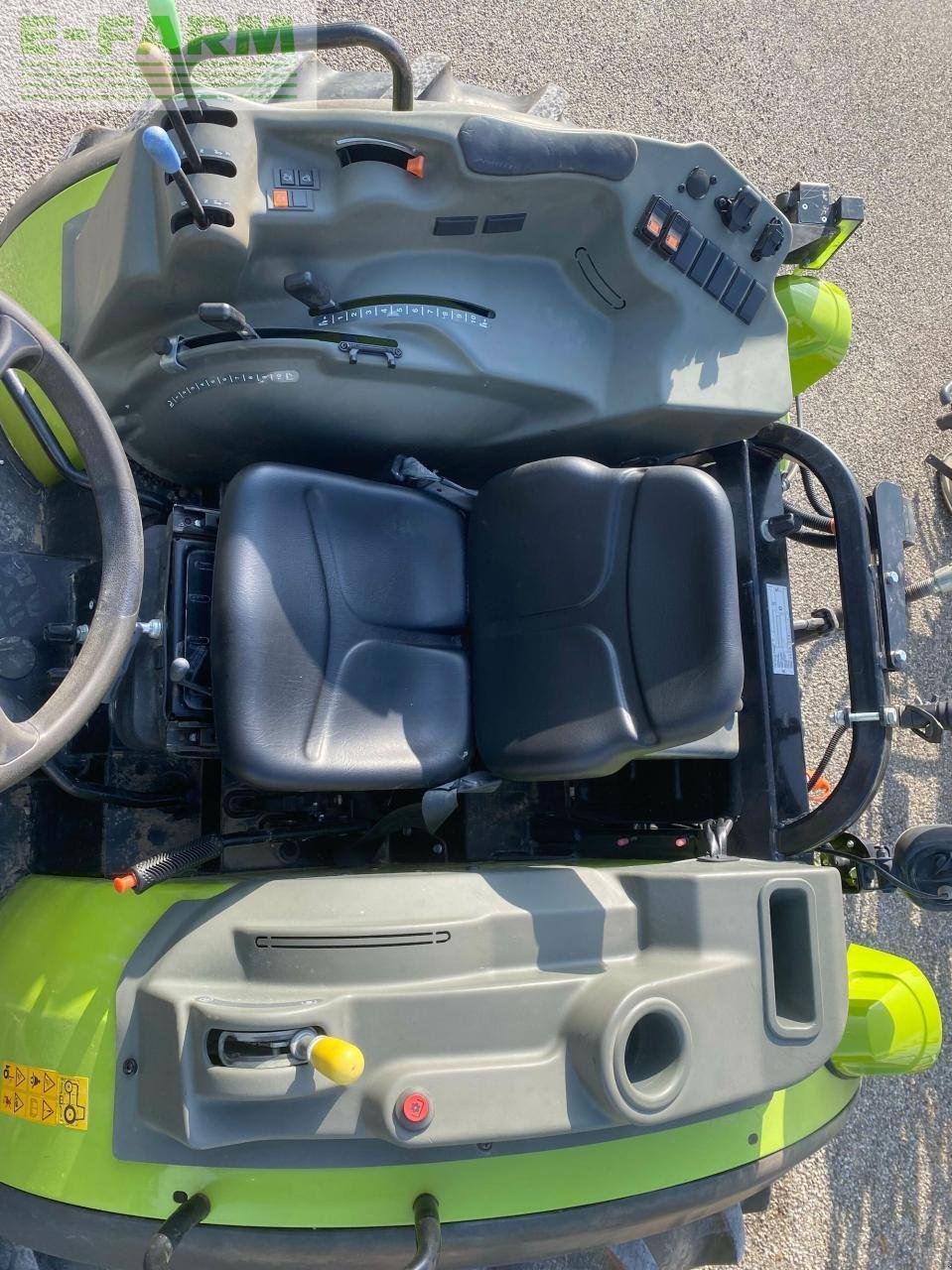 Traktor του τύπου CLAAS nexos 240 f arceau F, Gebrauchtmaschine σε ST ANDIOL (Φωτογραφία 8)