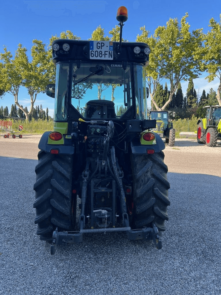 Traktor des Typs CLAAS NEXOS 240 L CABINE TRADITION, Gebrauchtmaschine in SAINT ANDIOL (Bild 5)