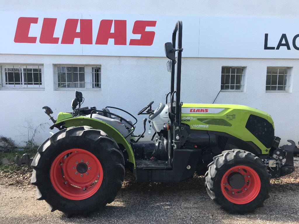 Traktor typu CLAAS Nexos 240 LD, Gebrauchtmaschine v MORLHON LE HAUT (Obrázek 2)