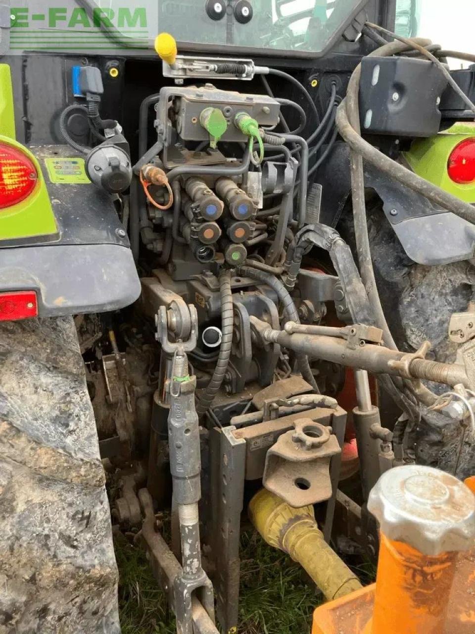 Traktor typu CLAAS nexos 240 m tradition, Gebrauchtmaschine v ST ANDIOL (Obrázek 7)